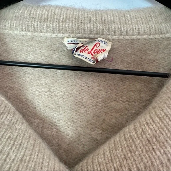 DeLoux 100% Imported Cashmere Cardigan 1950s Sweater Tan - Picture 7 of 13